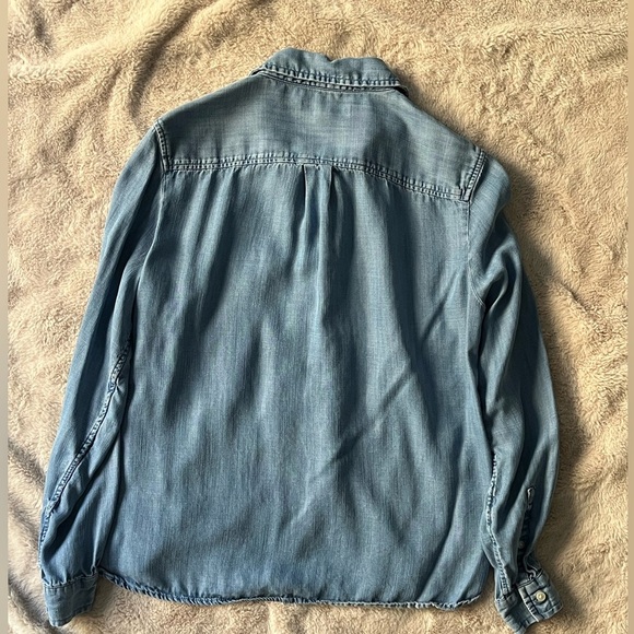 {NOT FOR SALE} Banana Republic Untucked Chambray Tencel Shirt SP - Picture 3 of 10